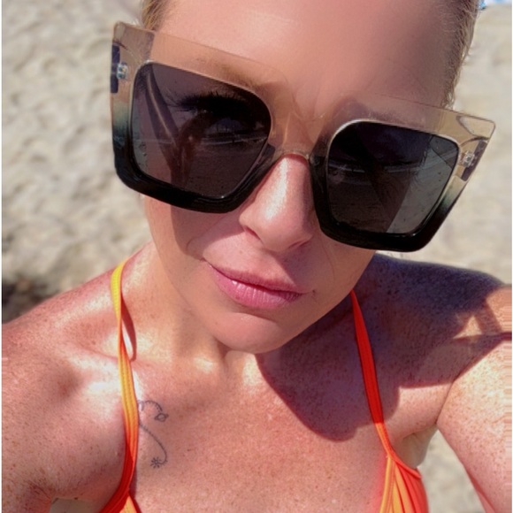 Meet your Posher, Tiffiny - Picture 6 of 8